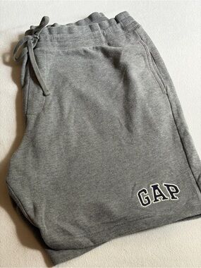 GAP Gray Logo Fleece Pocket Shorts Men’s XL